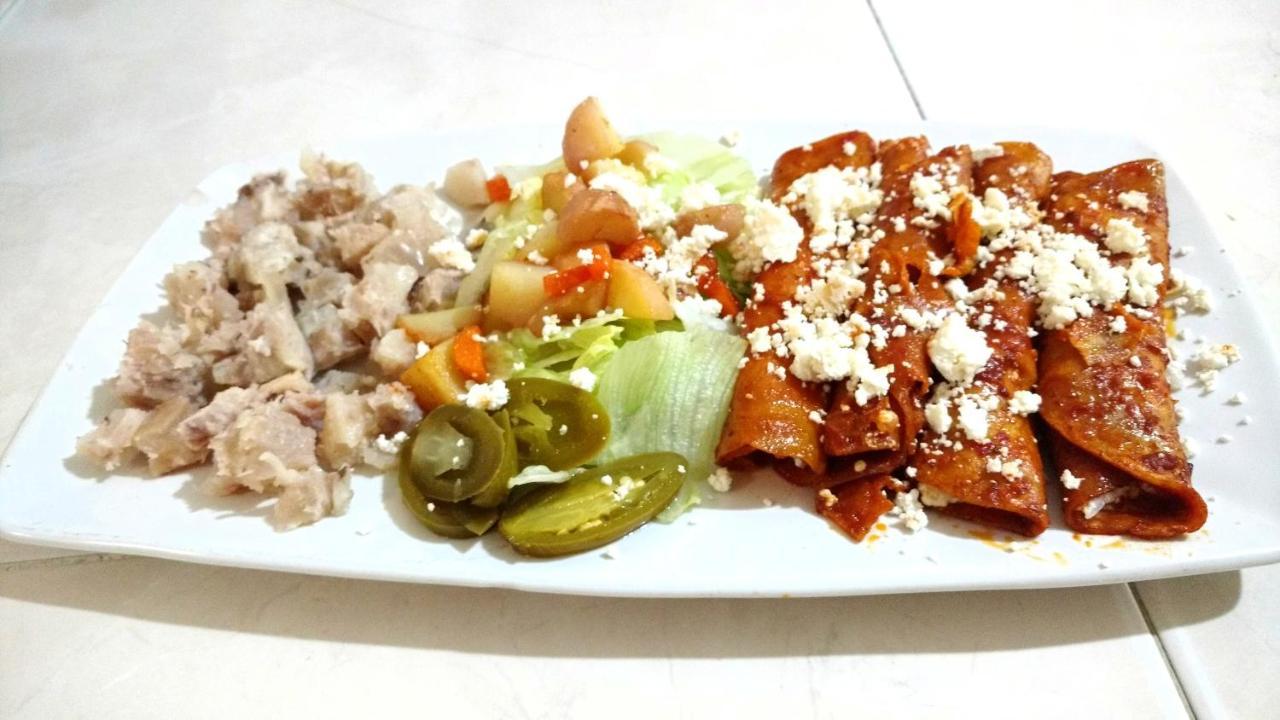 Hotel Posada Chamacuero Comonfort Ngoại thất bức ảnh