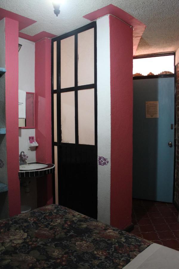 Hotel Posada Chamacuero Comonfort Ngoại thất bức ảnh