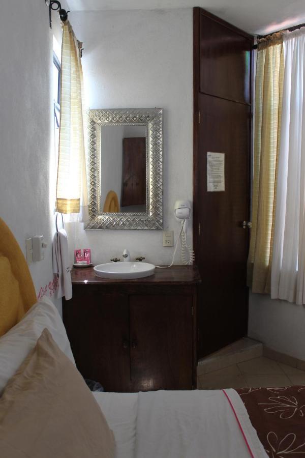 Hotel Posada Chamacuero Comonfort Ngoại thất bức ảnh